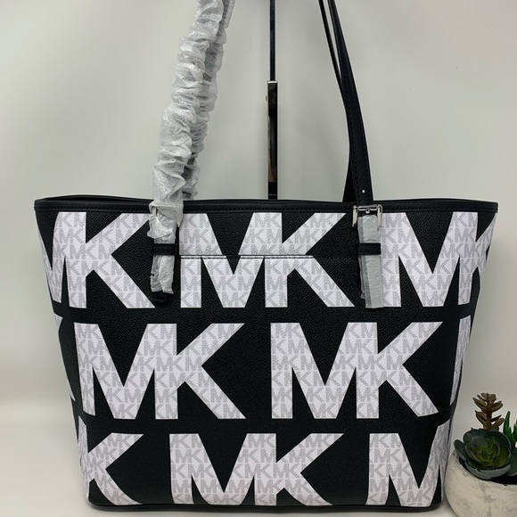 Michael Kors JST Medium Carryall Tote - Picture 5 of 9